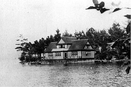 Paine boathouse 1906